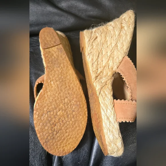 Michael Kors KORS Tan Wedge Women's Leather Sandals Sz7 - Picture 4 of 6